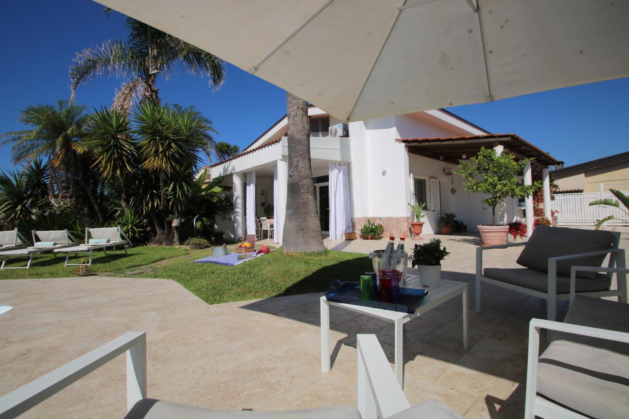 Edri Beach House - Villa Con Piscina Pontecagnano Luaran gambar